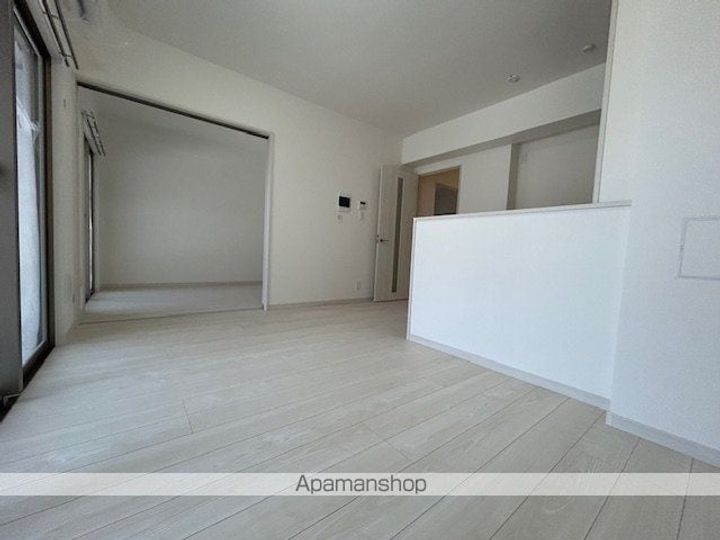 福岡県福岡市東区原田4丁目の賃貸マンションの居間