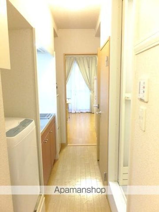 レオパレスみどりIIIの玄関