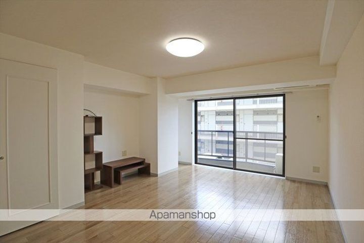 福島県郡山市富久山町久保田字石堂の賃貸マンションの居間