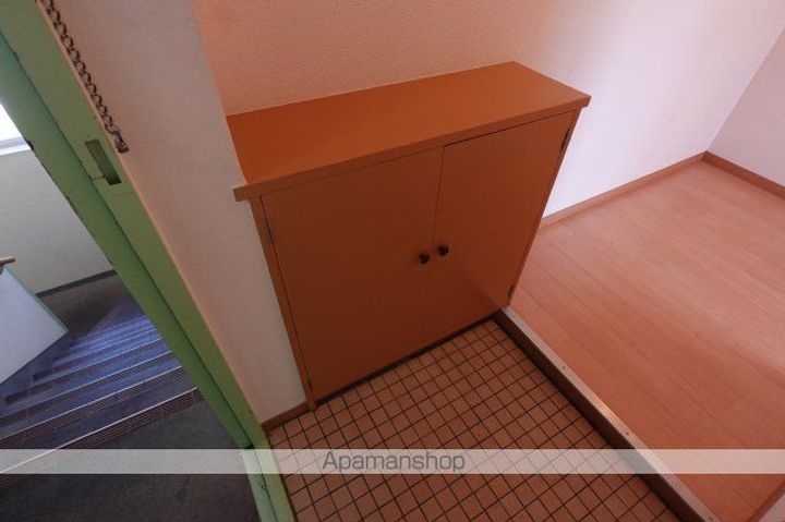 マンション鹿内の玄関