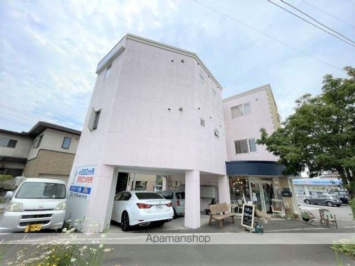 リヴェール富岡の外観