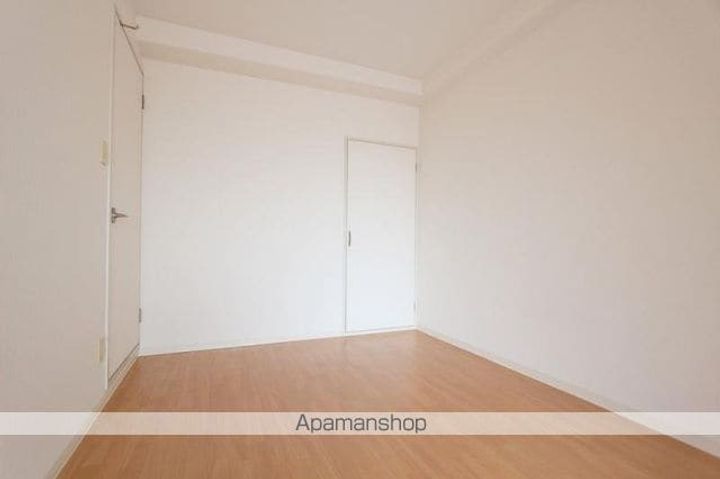 香川県高松市香西本町の賃貸マンションの内装