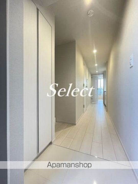 ラクレイス横濱関内の玄関