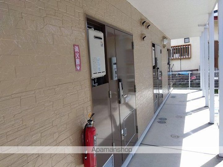 レオパレスルミエール双月203の玄関