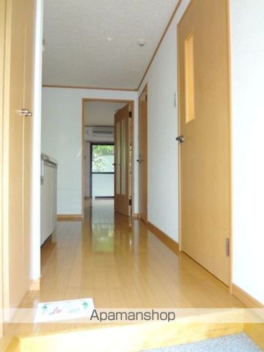 グリーン花水木101の玄関