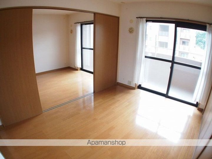 ガーデンハイム樗 1番館1-503の内装