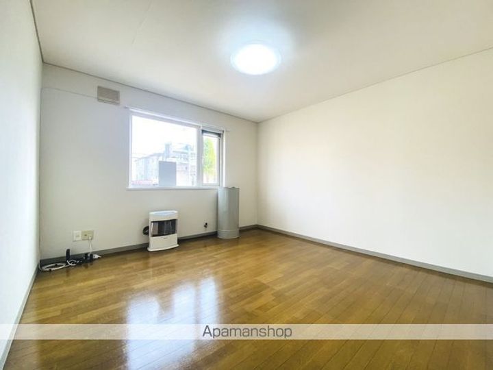 ノースガーデンの居間