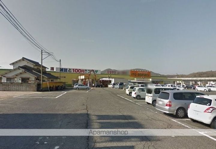 ファヴィリータCの周辺