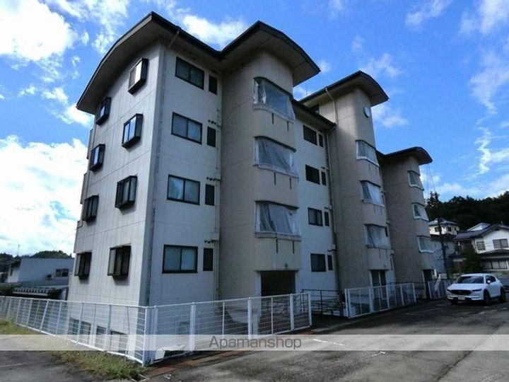 ハイツスカイベリーの外観