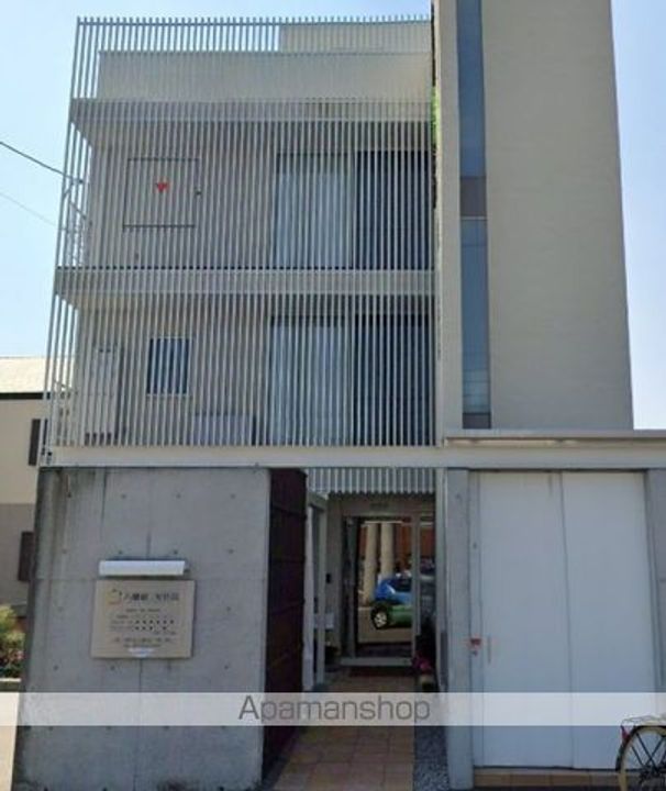 パルムドールの周辺