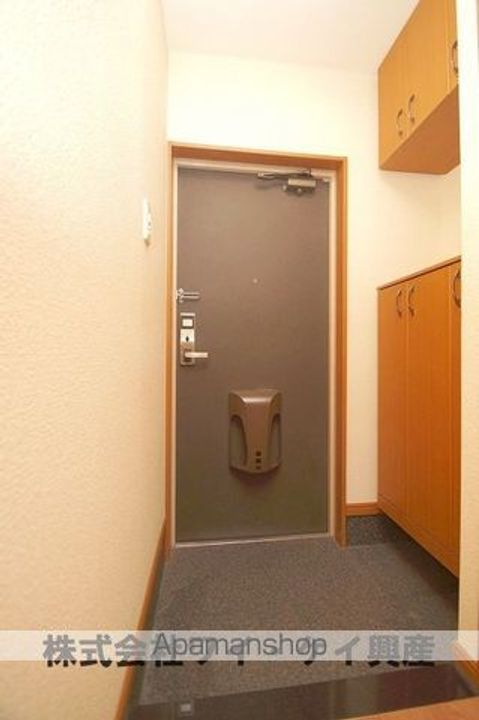 岡山県笠岡市笠岡の賃貸アパートの玄関