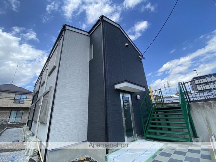 東京都福生市大字福生の賃貸アパートの外観