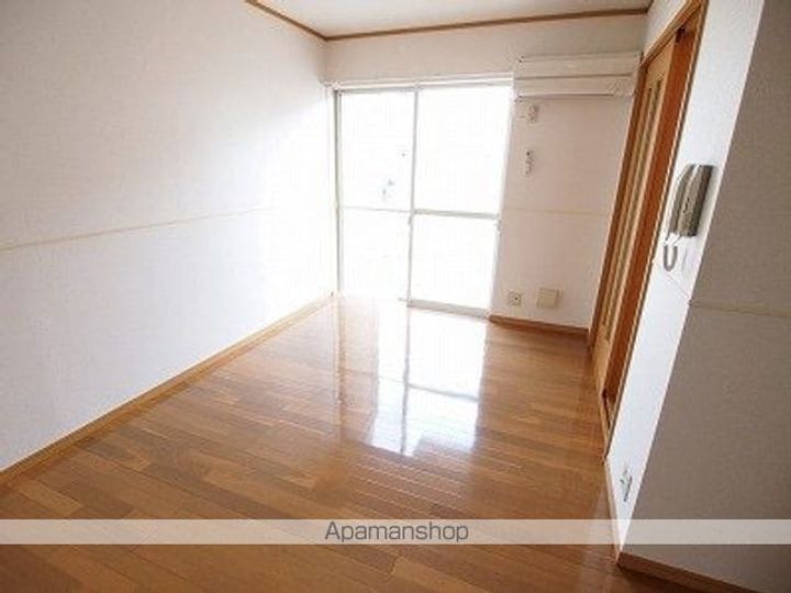 MAISON LA MER IIの居間