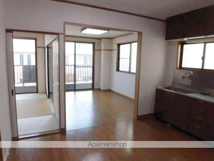 グレートマンション202の内装