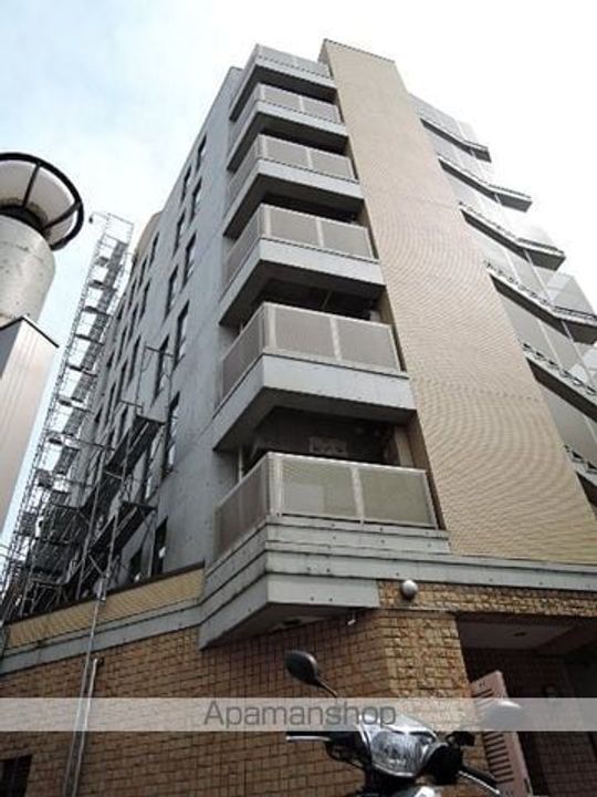 東京都世田谷区羽根木1丁目の賃貸マンションの外観