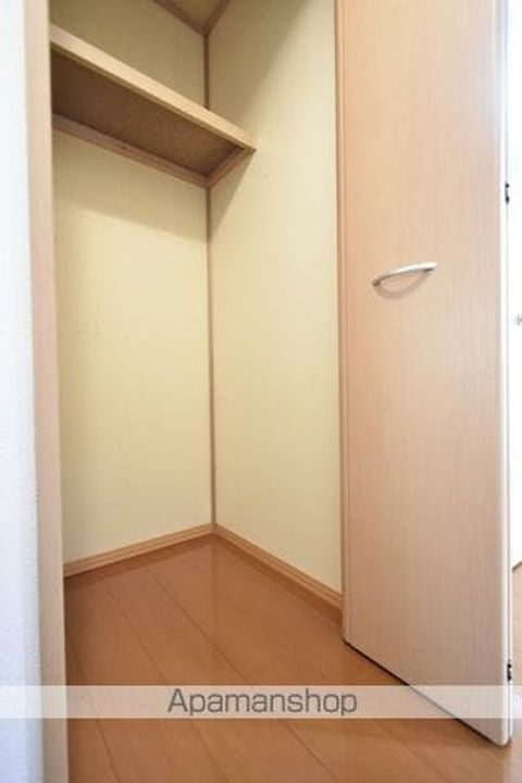 CREST西小針台の内装