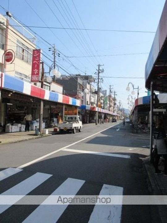 VILLE CRESTの周辺