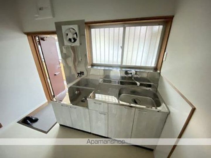 和美荘B棟のキッチン