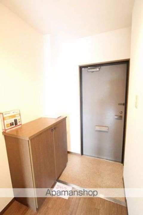 香川県高松市木太町の賃貸アパートの玄関