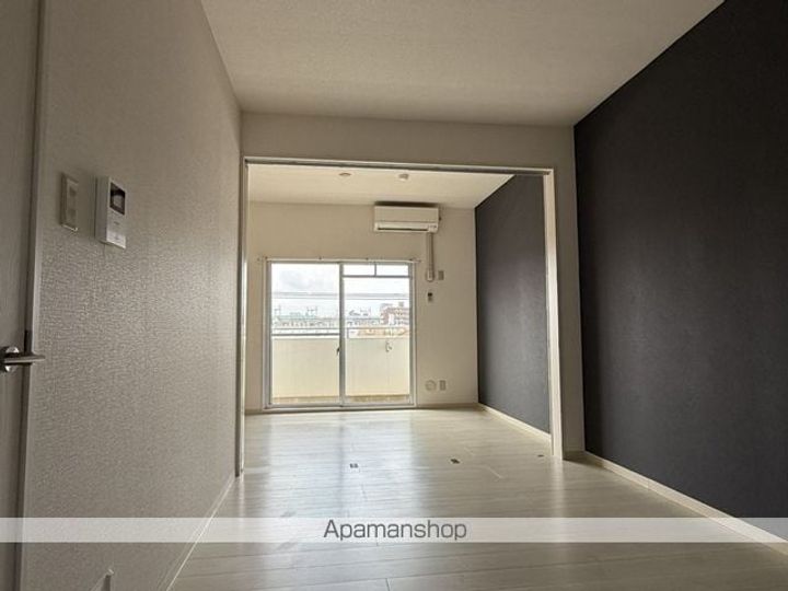 ロイヤルヒルズ成田町の内装