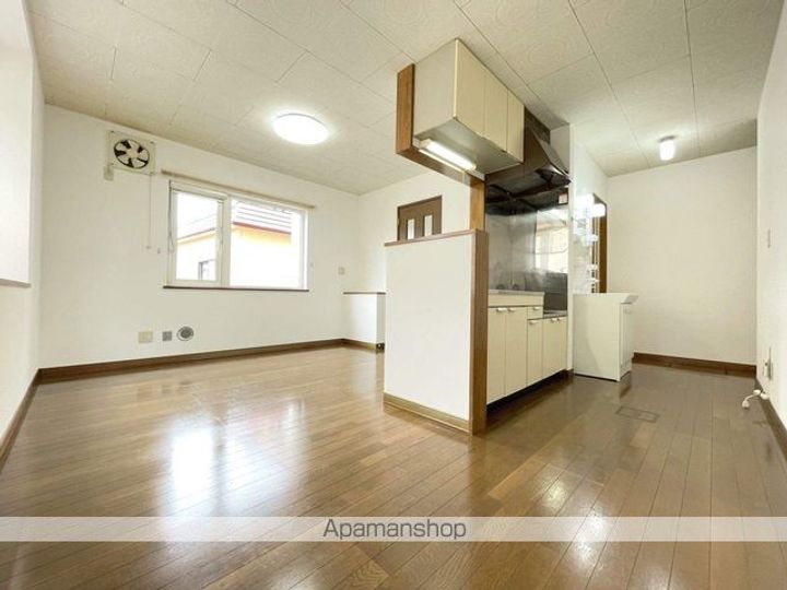 ツインかたばみ102の居間