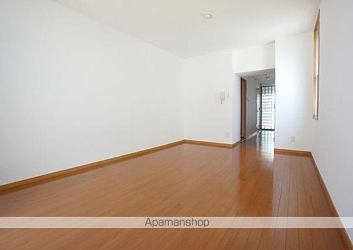 アークプラッツ303の居間