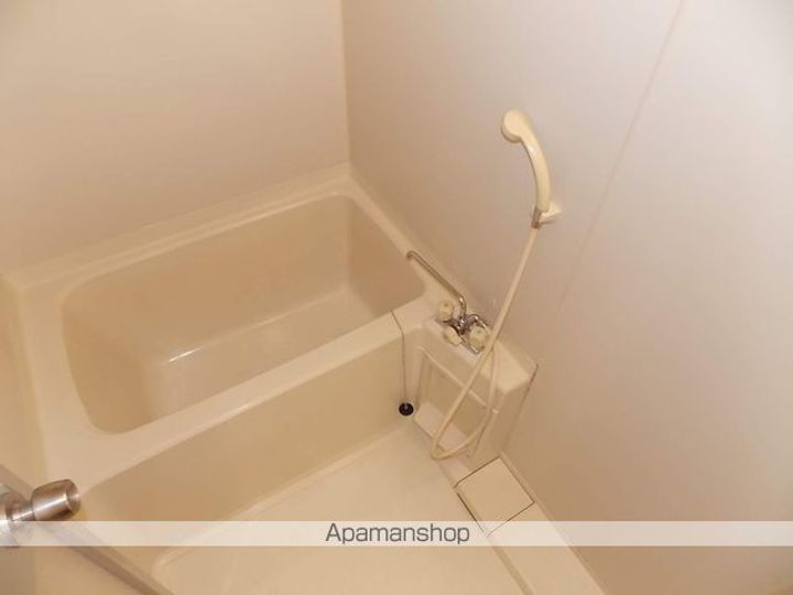 SURPLUS THREE丘Eの風呂