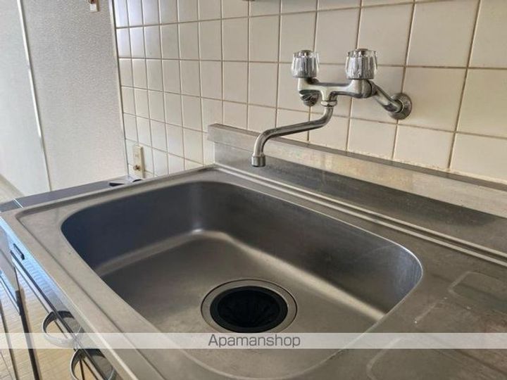 岩清尾マンションの内装