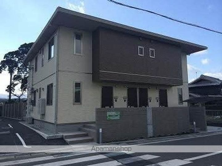香川県高松市香川町川東上の賃貸アパートの外観