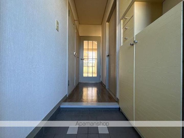 コンフォール壱番館の玄関