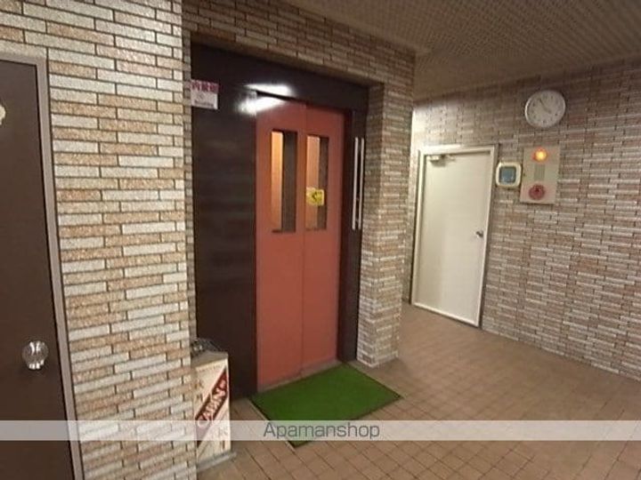 秋月ハイツの外観