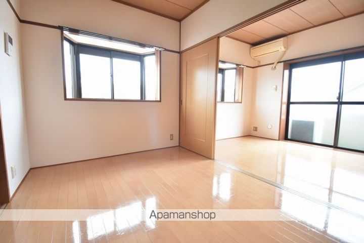 宮城県仙台市青葉区柏木1丁目の賃貸マンションの居間