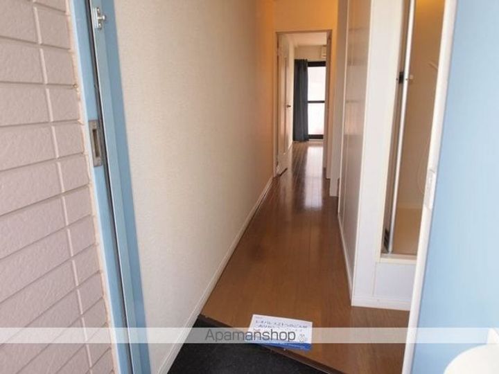 レオパレス三村106の玄関