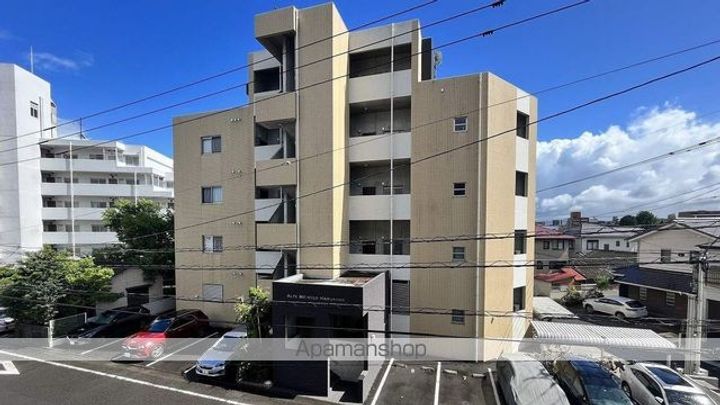 アルテマイスター丸山501の外観