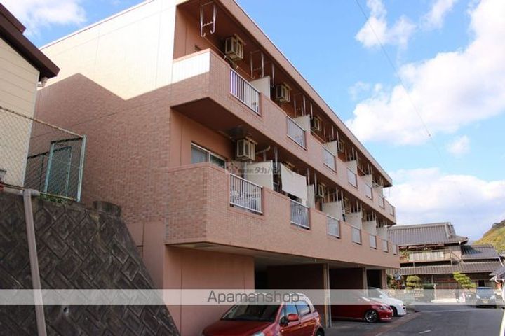 広島県尾道市美ノ郷町三成の賃貸マンション201の外観