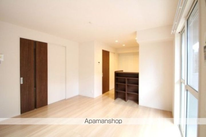 ヴェルデ大島田の居間