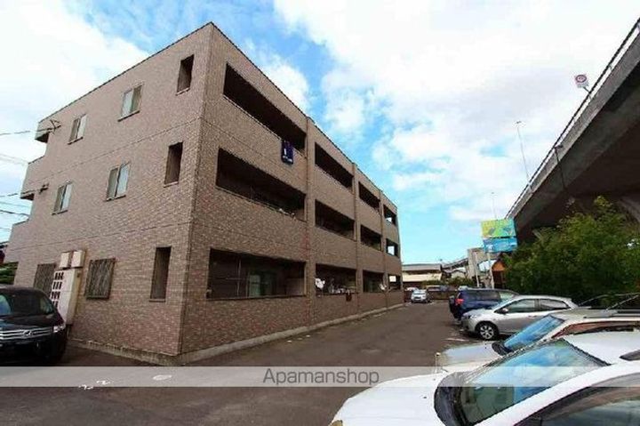 香川県高松市林町の賃貸アパートの外観