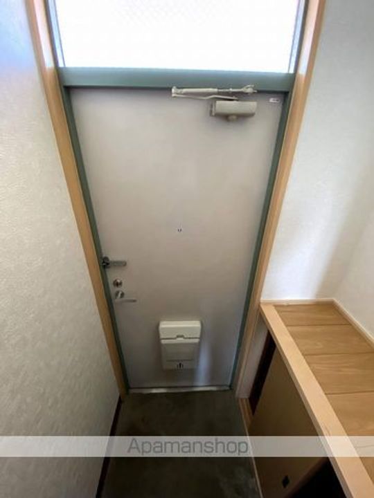 ロイヤルコーポ三笠の玄関