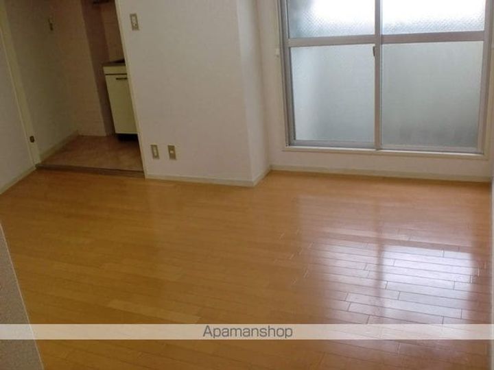 第6大朋マンションの居間