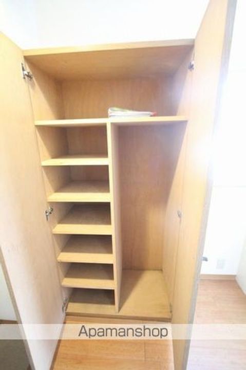 メルベーユアルテナ203の玄関