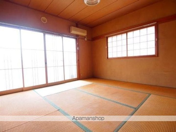 アーバンライフ304の居間