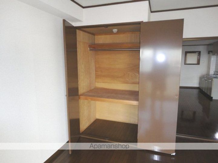 クラウンII津福の内装