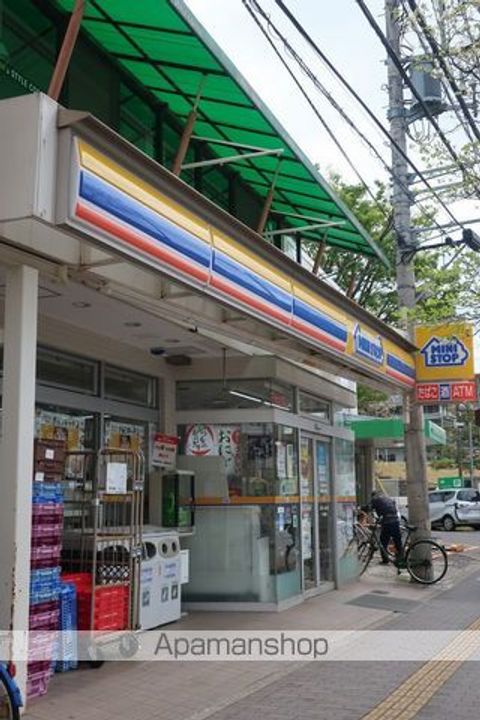 ヴィラ クロシェットの周辺