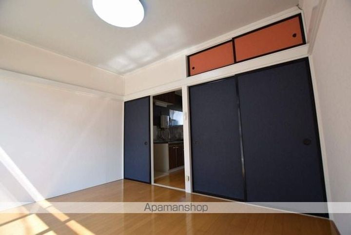 VEGA向山103の居間