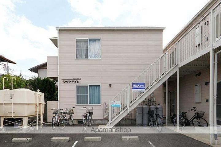 香川県高松市伏石町の賃貸アパートの外観