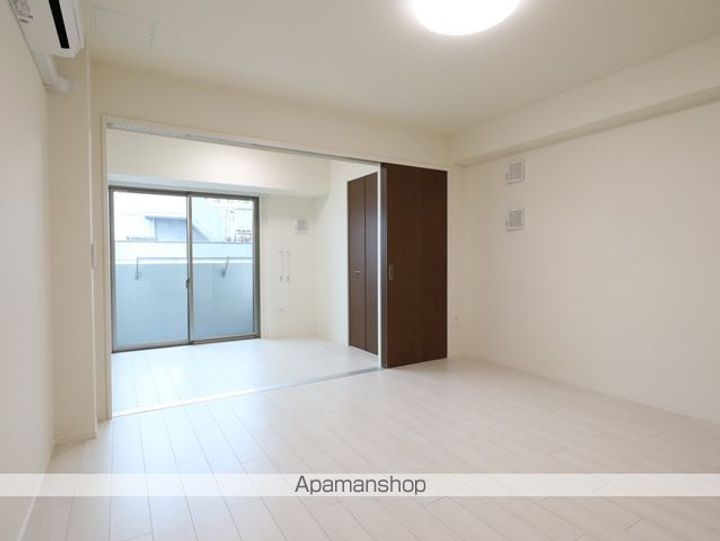 GRAND SOLEIL大須白川1001の居間