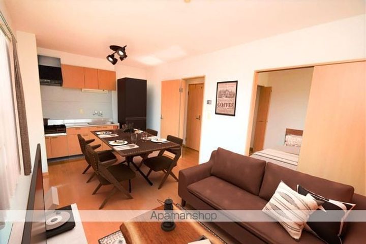 ルーチェ201の居間