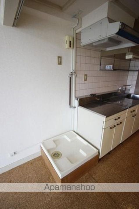 香川県高松市元山町の賃貸マンションの内装