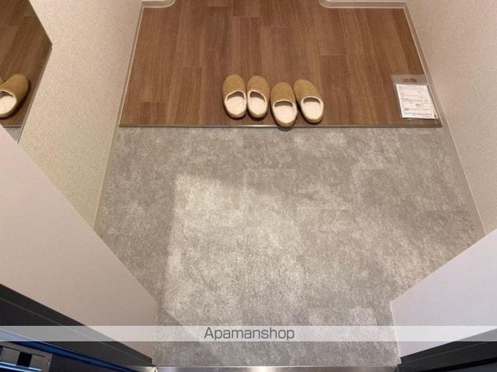 ミュー亀井町の玄関