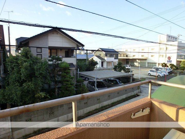 鹿島屋ビルの周辺